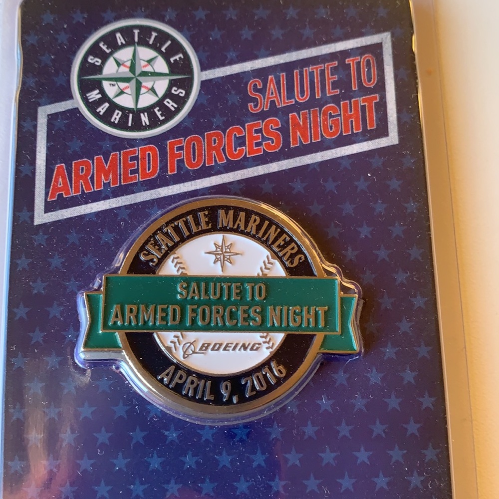 NIP Seattle Mariners Salute to Armed Forces Collectible Coin